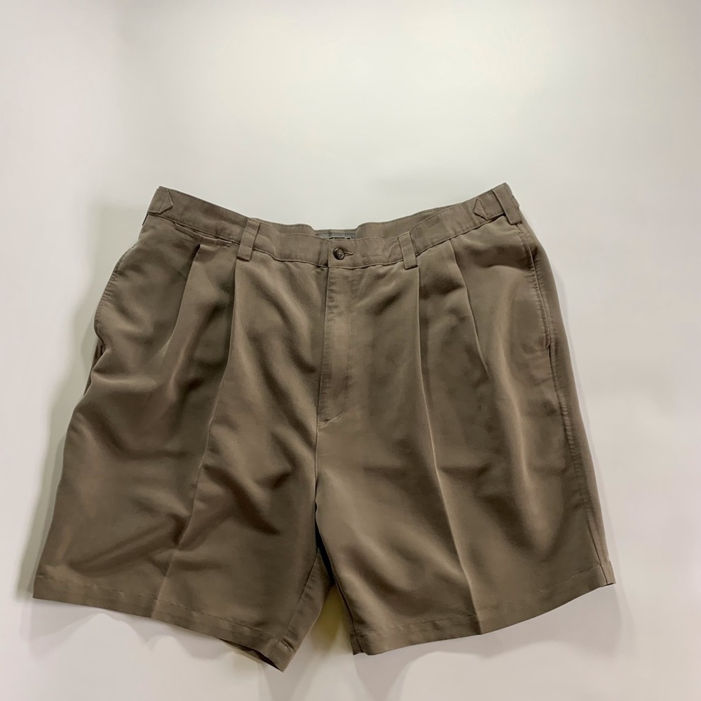 Bobby G Shorts Mens Size 42 Beige